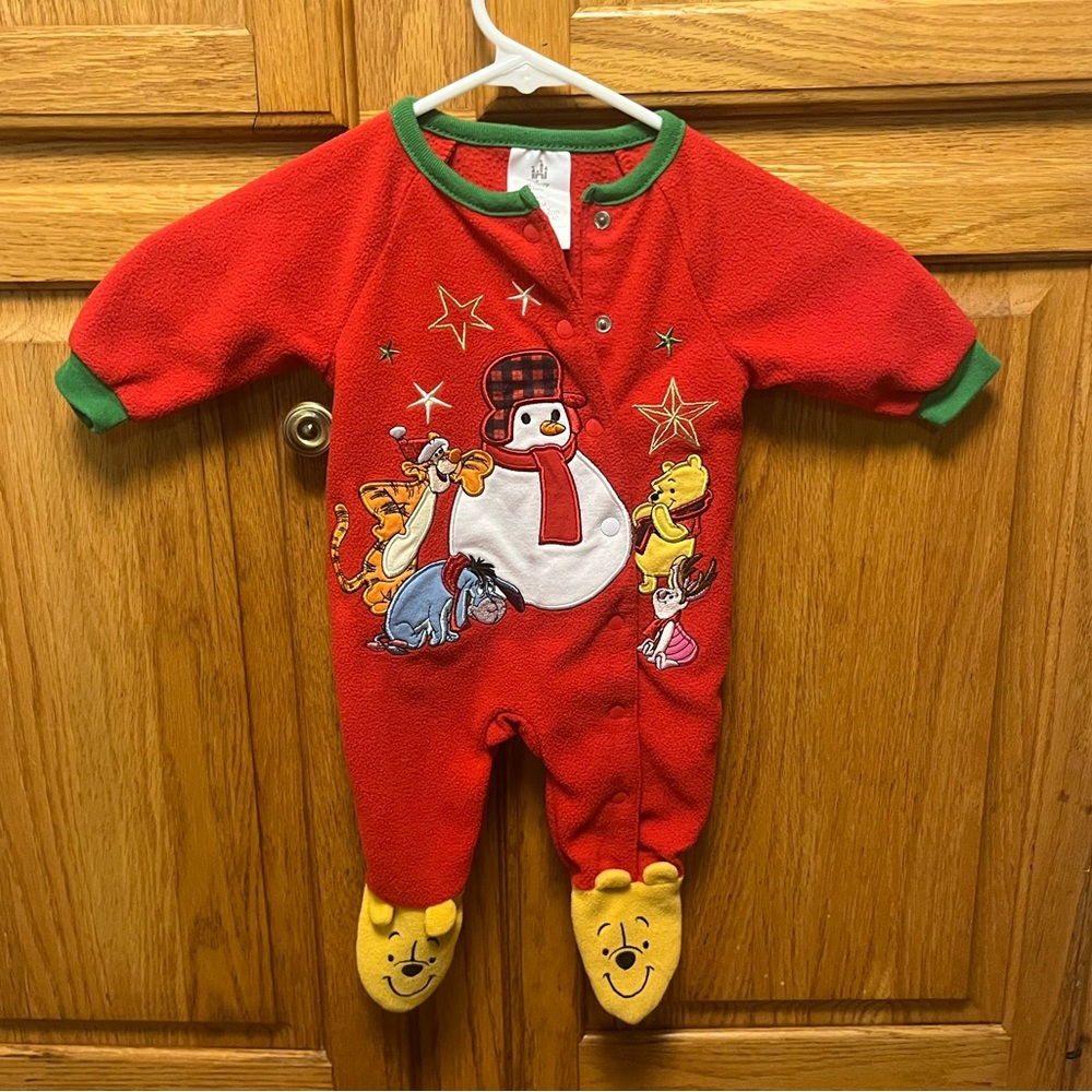 Disney Winnie the Pooh baby onsie - Picture 1 of 3